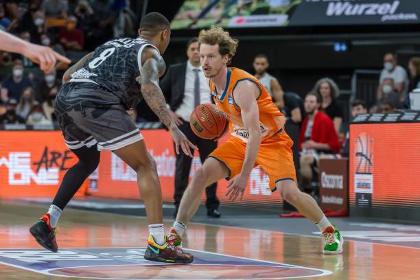 走向国际舞 走向国际舞