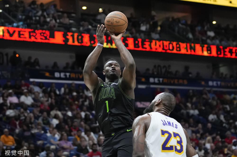 同时在场上 同时在场上