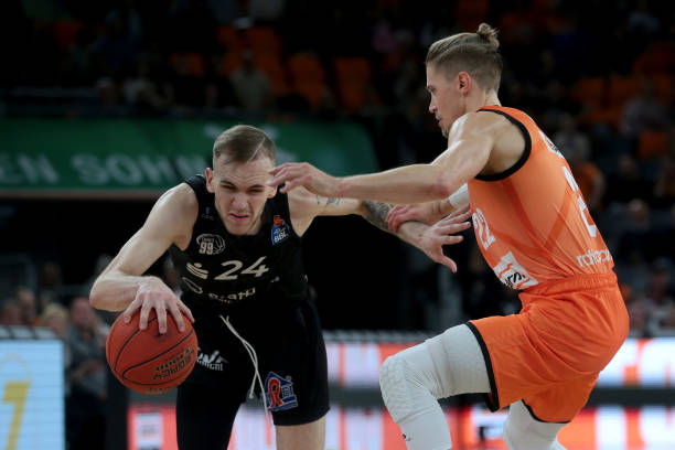 成为媒体和 成为媒体和